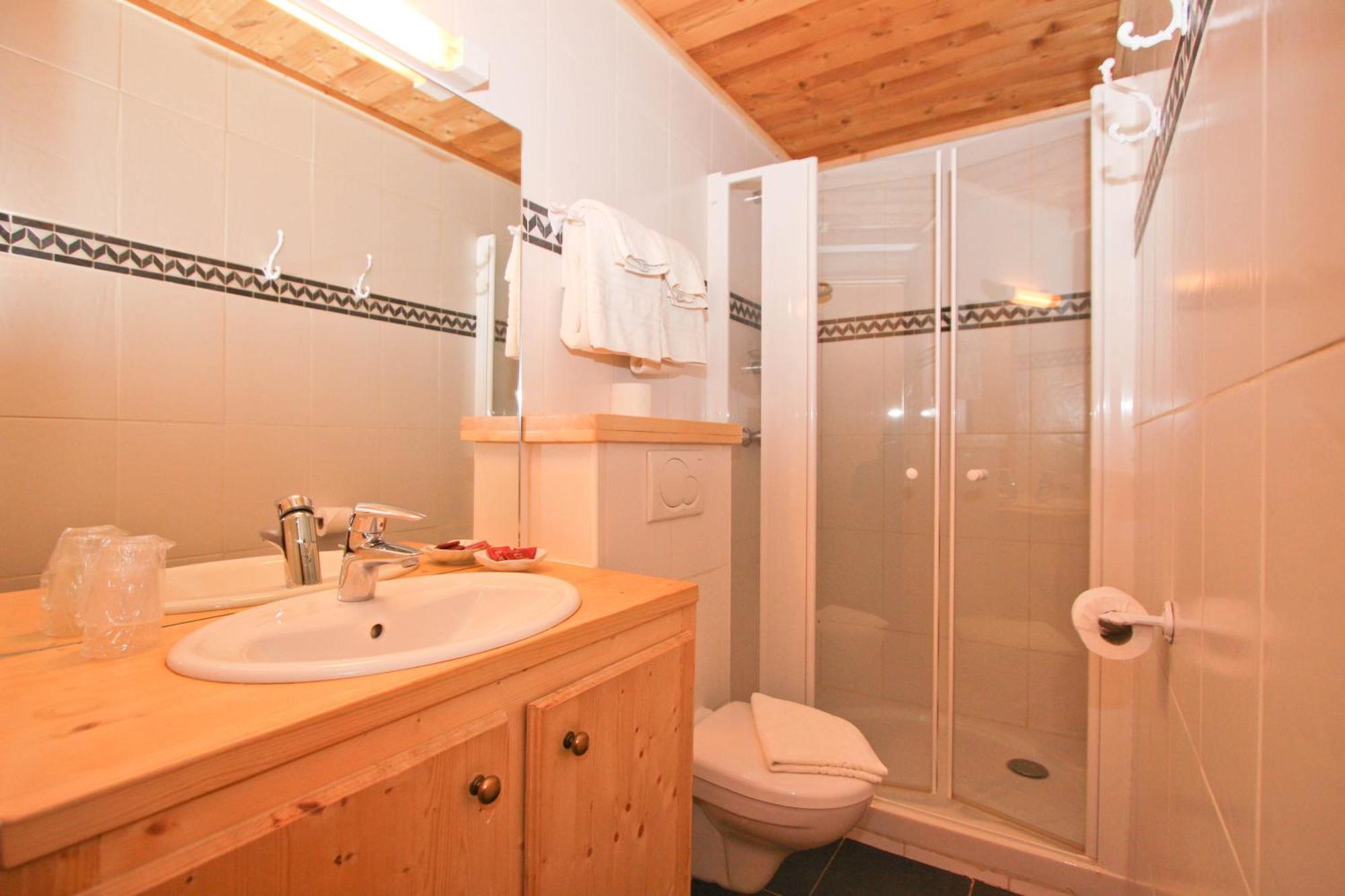 Alpen Roc Hotel Morzine Bagian luar foto