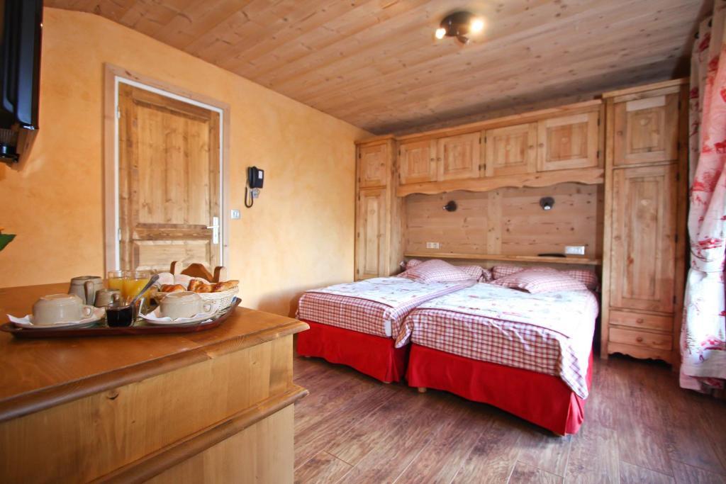 Alpen Roc Hotel Morzine Ruang foto