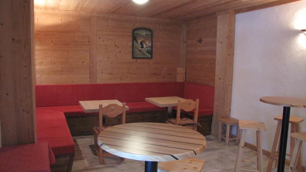 Alpen Roc Hotel Morzine Bagian luar foto