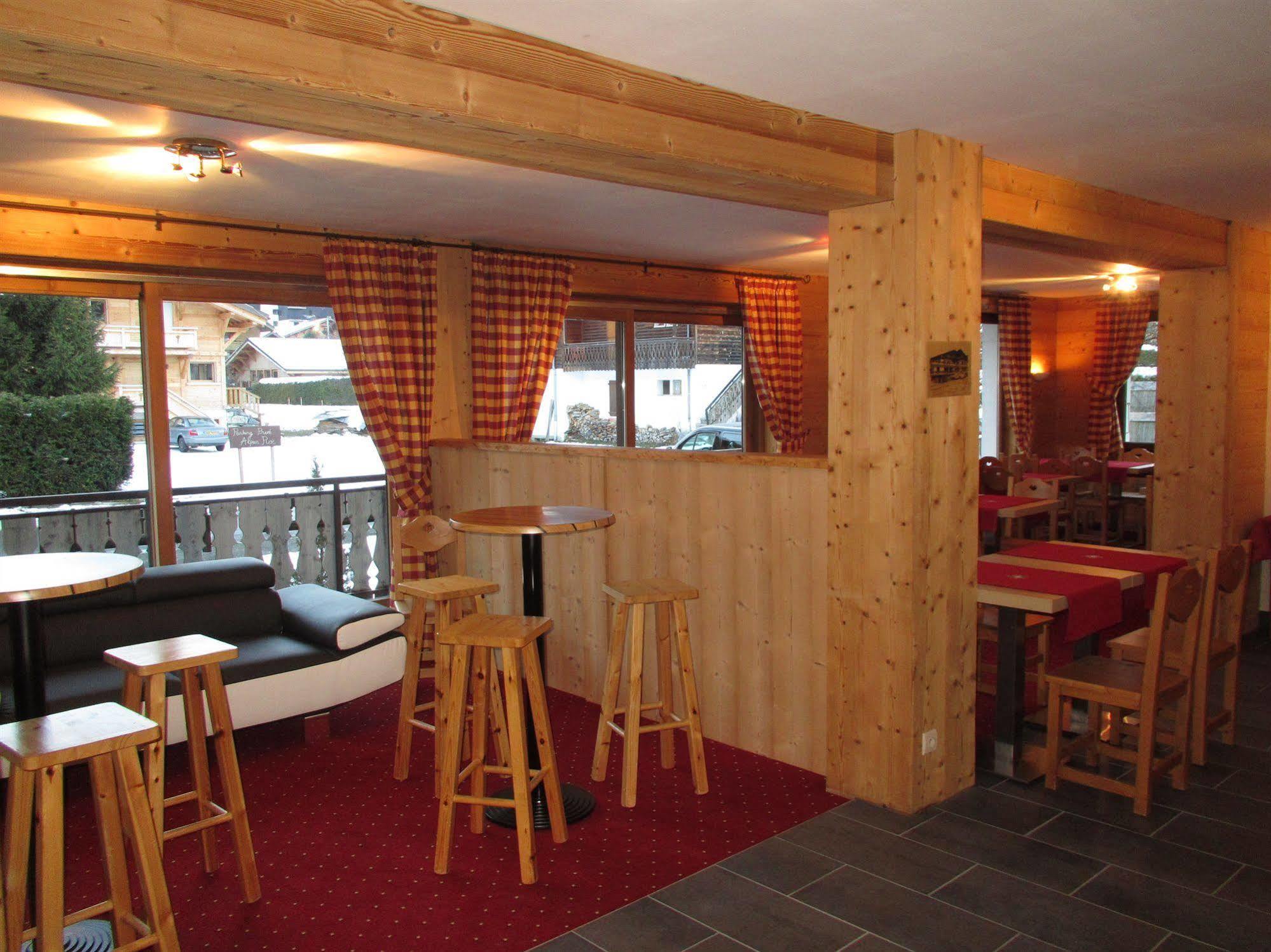 Alpen Roc Hotel Morzine Bagian luar foto
